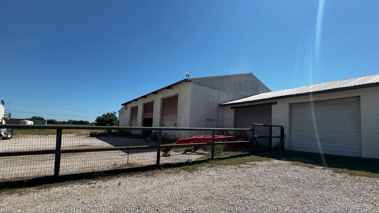 501 W Hwy 199, Springtown, TX 76082