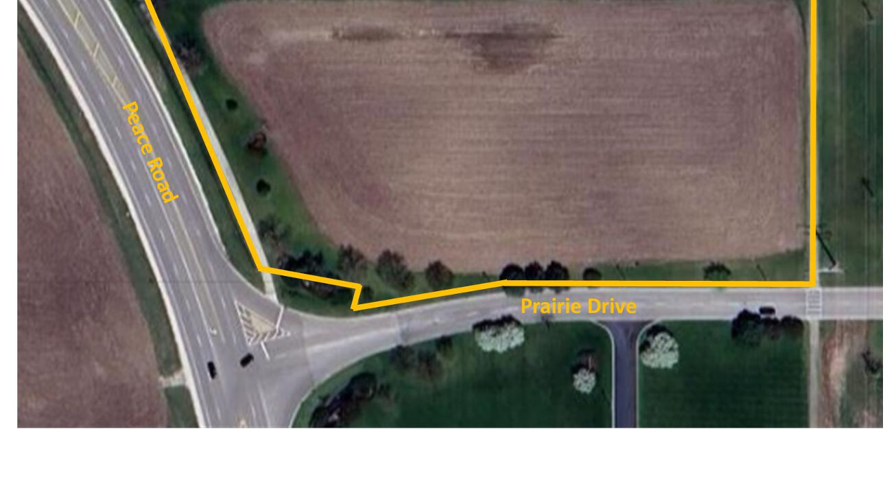 Pictures of Land property located at Lot 4 Prairie Drive, Sycamore. IL, Sycamore, IL 60178 for sales - image #1