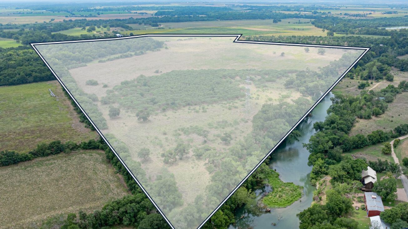 4194 SE River Rd, Martindale, TX 78655