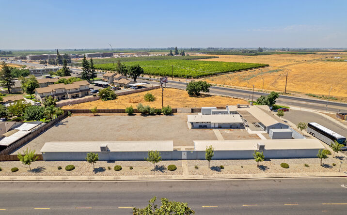 Pictures of Multifamily property located at 638 W Kern, Dinuba, CA 93618 for sales - image #1