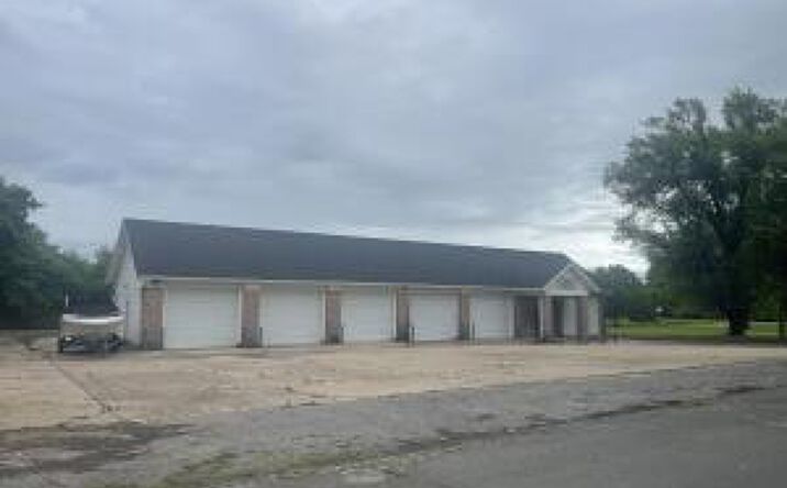 Pictures of Retail, Industrial, Self Storage property located at 608 E Collier St, Marionville, MO 65705 for sales - image #1