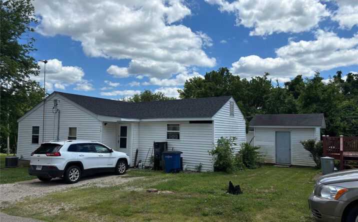 Pictures of Land property located at 910 E South Street, Desloge, MO 63601 for sales - image #1