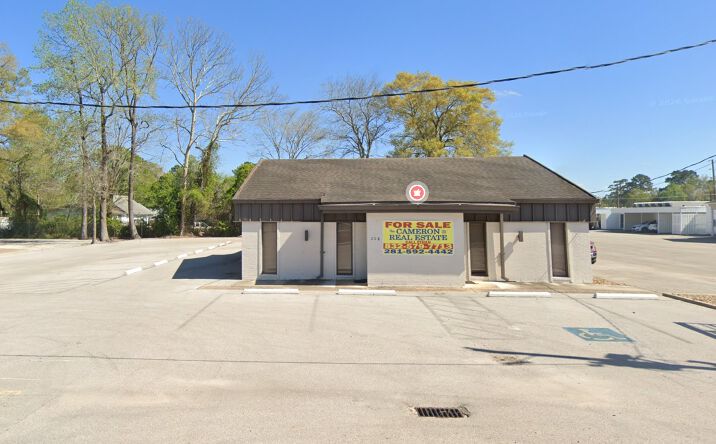 Pictures of Office property located at 208 N Bonham Ave, Cleveland, TX 77327 for sales - image #1