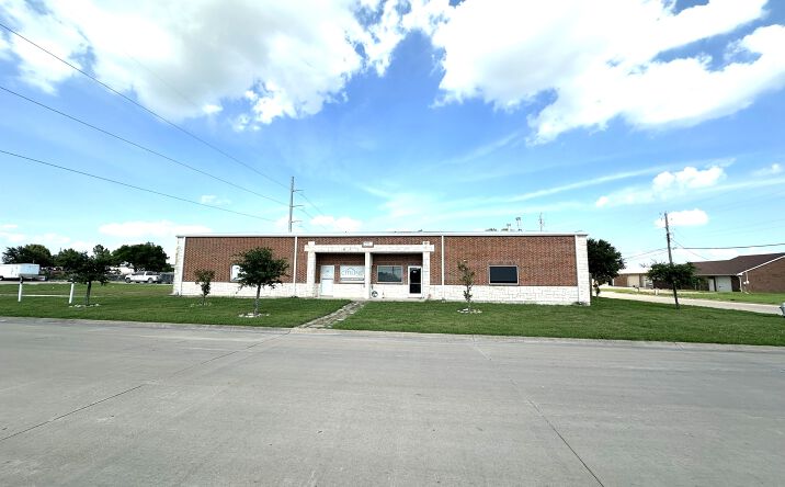 Pictures of Industrial property located at 211 Regency Dr, Wylie, TX 75098 for sales - image #1