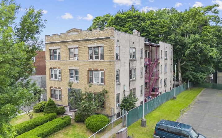 Pictures of Multifamily property located at 443 Washington St, Hartford, CT 06106 for sales - image #1