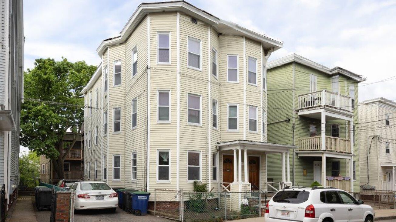 93 Marion St, Somerville, MA 02143