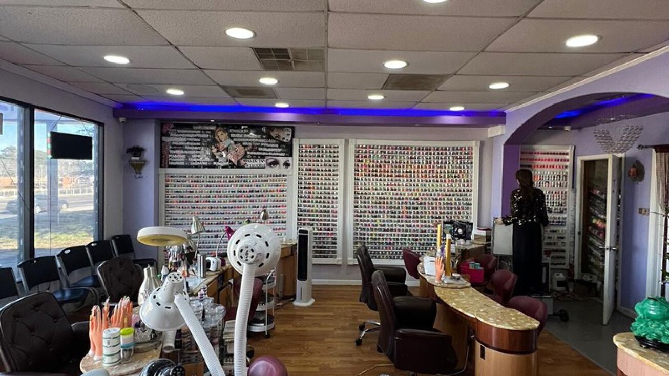 2412 Sam Houston Ave, Huntsville, TX 77340