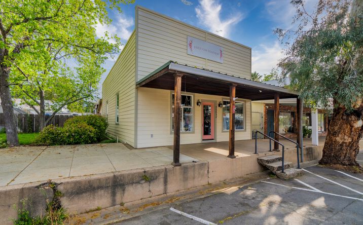 Pictures of Retail, Office property located at 20832 Front Street, Cottonwood, CA 96022 for sales - image #1