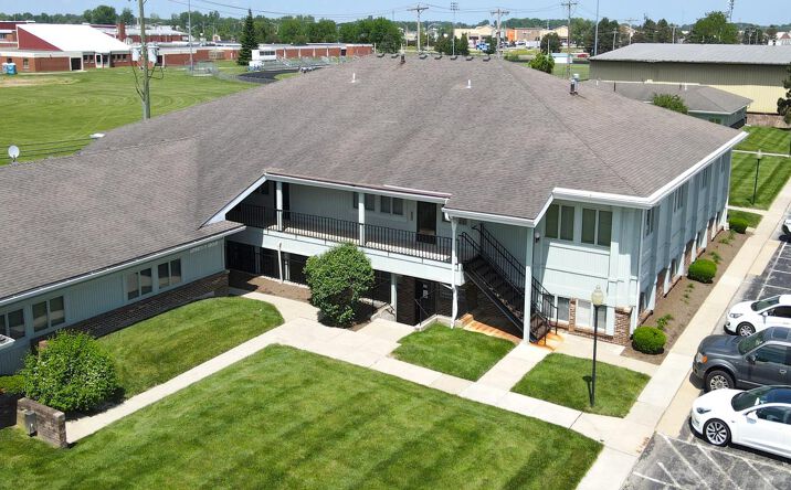 Pictures of Office property located at 6912 Spring Valley Dr, Holland, OH 43528 for sales - image #1