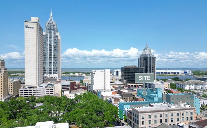 Pictures of Retail property located at 165 Dauphin St, Mobile, AL 36602 for sales - image #1