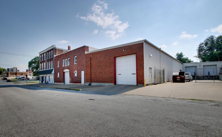 Pictures of Industrial, Office, Multifamily property located at 301 S 7TH Street, Quincy, IL 62301 for sales - image #1