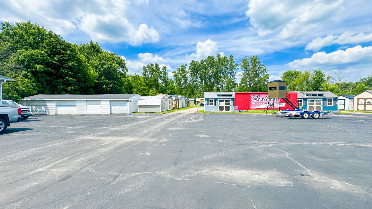 6184 Corunna Rd, Flint Township, MI 48532