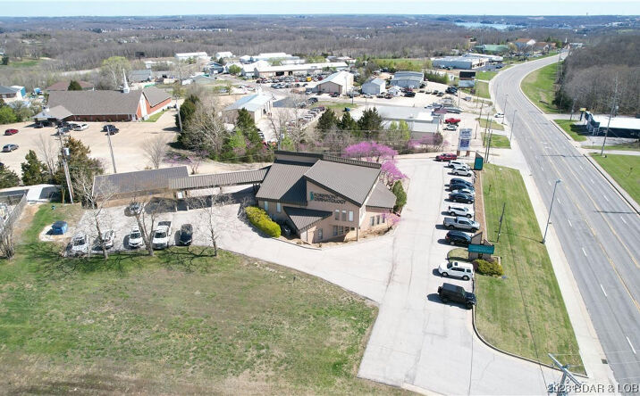 Pictures of Office property located at 5721 Osage Beach Pkwy, Osage Beach, MO 65065 for sales - image #1
