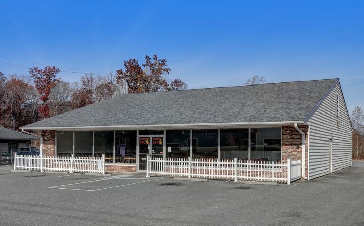 Pictures of Office, Retail property located at 247 W Kings Hwy, Eden, NC 27288 for sales - image #1