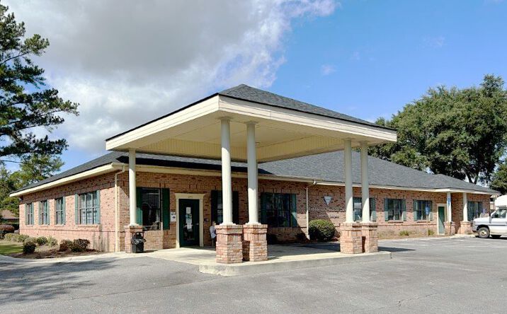 Pictures of Retail property located at 1078 Plaza Ave, Eastman, GA 31023 for sales - image #1