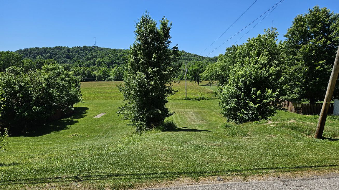 6779 Mud River Road, Barboursville, WV 25504