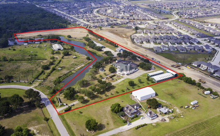 Pictures of Land, Mixed Use, Mobile Home Park, Multifamily, Senior Living property located at 10111 W Hidden Lake Ln, Richmond, TX 77406 for sales - image #1