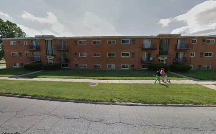 Pictures of Multifamily property located at 425  Southern Blvd NW , Warren, OH 44485 for comps - image #1