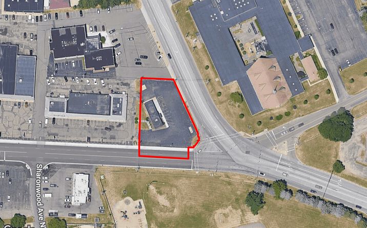 Pictures of Retail, Office property located at 4015 Hills and Dales Rd NW, Canton, OH 44708 for comps - image #1