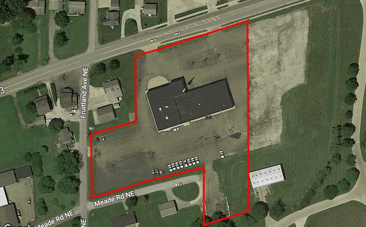 Pictures of Retail property located at 2100 W Main St, Louisville, OH 44641 for comps - image #1