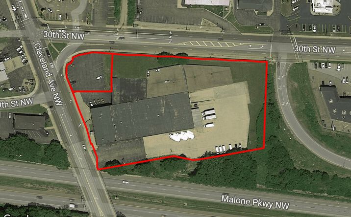 Pictures of Industrial property located at 2830 Cleveland Ave Nw, Canton, OH 44709 for comps - image #1