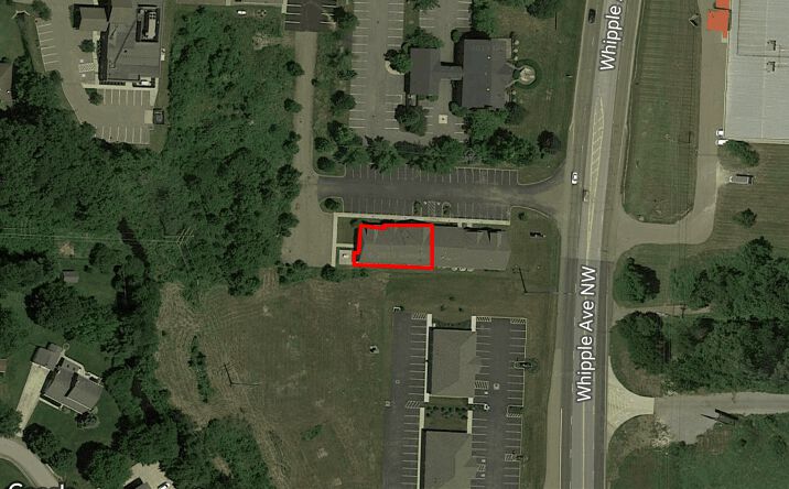 Pictures of Office, Retail property located at 4033 Whipple Ave Nw, Canton, OH 44718 for comps - image #1