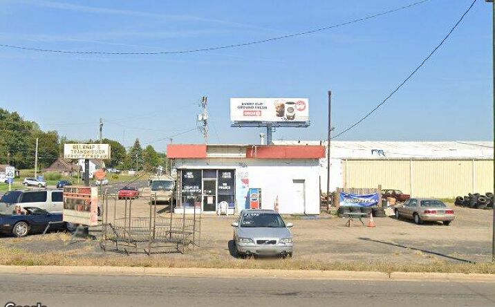 Pictures of Retail property located at 1202 Whipple Ave NW, Canton, OH 44708 for comps - image #1