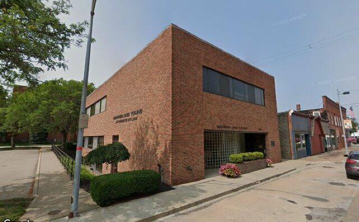 Pictures of Office, Retail property located at 134 W 46th St, Ashtabula, OH 44004 for comps - image #1