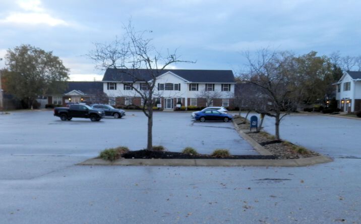 Pictures of Office, Retail property located at 9930 Johnnycake Ridge Rd, Mentor, OH 44077 for comps - image #1