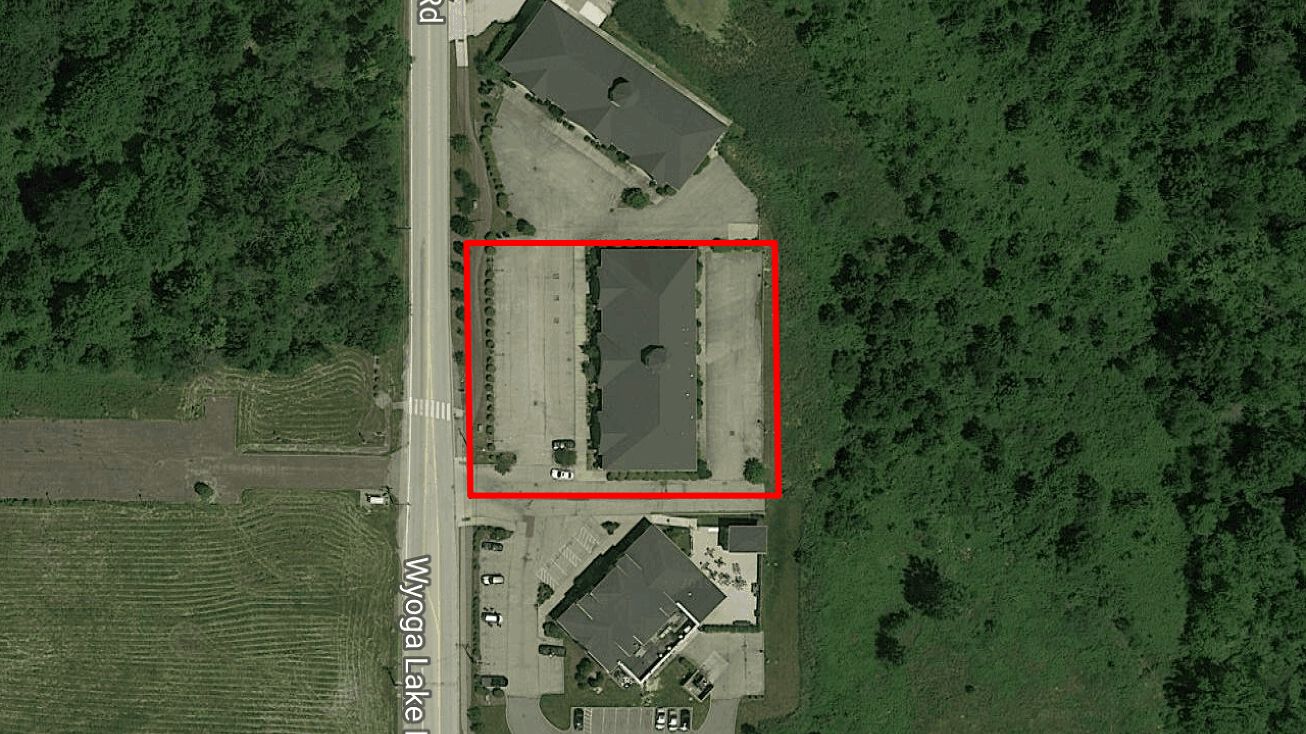 4183 Wyoga Lake Rd, Cuyahoga Falls, OH 44224