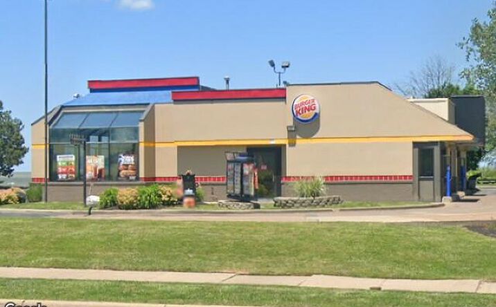 Pictures of Retail property located at 1715 E Perry St, Port Clinton, OH 43452 for comps - image #1