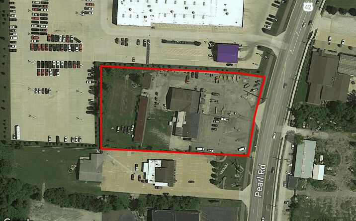 Pictures of Retail, Office property located at 3900 Pearl Rd, Medina, OH 44256 for sales - image #1