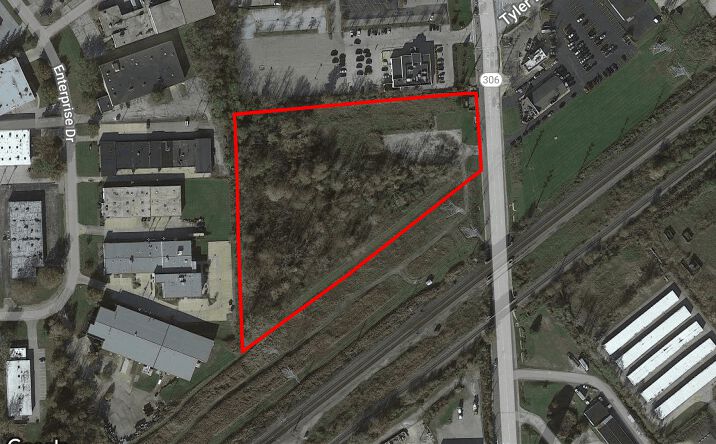 Pictures of Land property located at 7868 Reynolds Rd, Mentor, OH 44060 for comps - image #1
