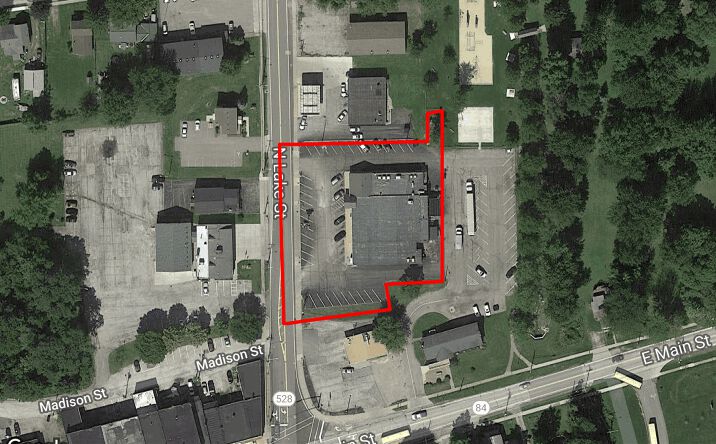 Pictures of Office property located at 46 N Lake St, Madison, OH 44057 for comps - image #1