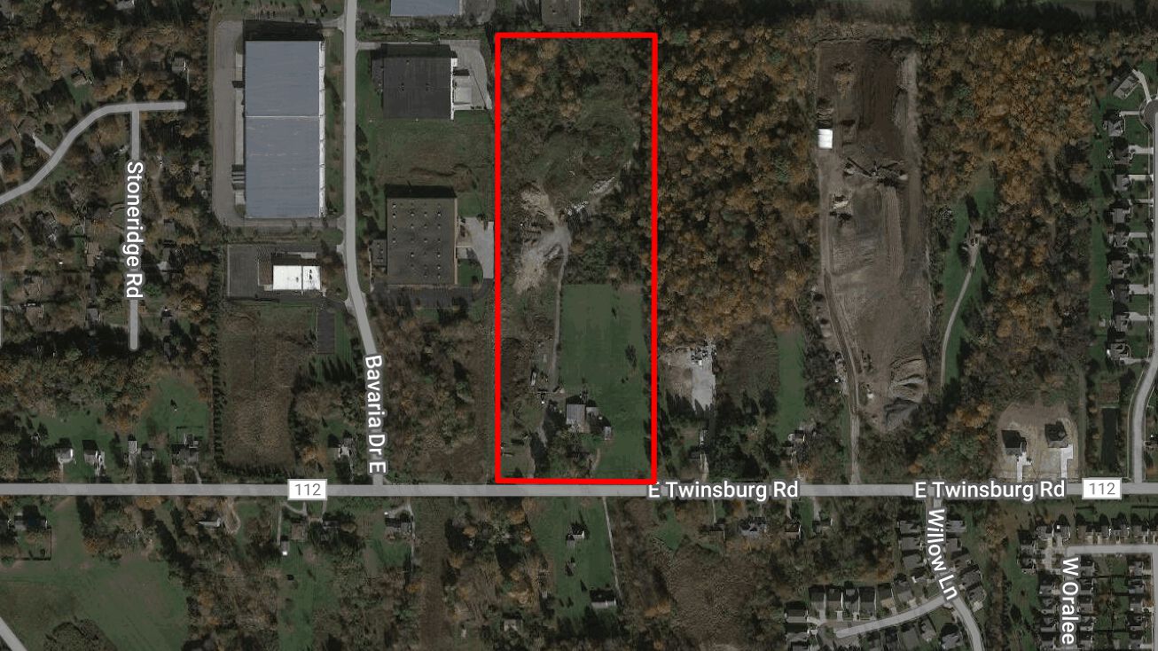 1285 Twinsburg Rd E, Macedonia, OH 44056
