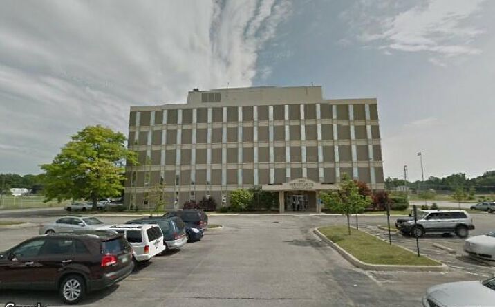Pictures of Office property located at 20800 Addington Blvd, FAIRVIEW PARK, OH 44126 for comps - image #1