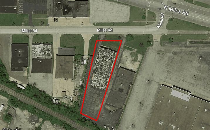 Pictures of Office, Retail property located at 21000 Miles  Rd, Warrensville Heights, OH 44128 for sales - image #1
