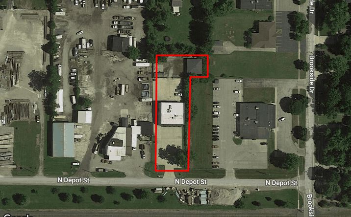 Pictures of Office, Retail property located at 25800 N Depot Ave, OLMSTED FALLS, OH 44138 for comps - image #1