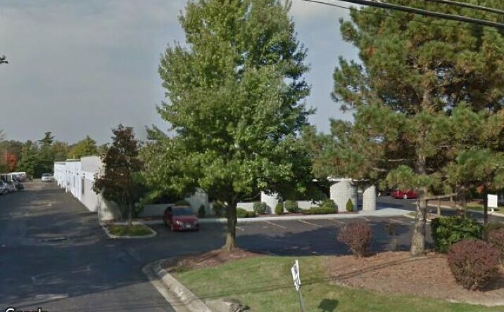Pictures of Industrial property located at 2305 E Aurora Rd, Twinsburg, OH 44087 for comps - image #1