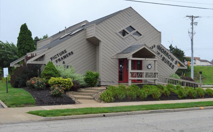 Pictures of Retail, Office property located at 333 W Cedar St, Akron, OH 44307 for comps - image #1