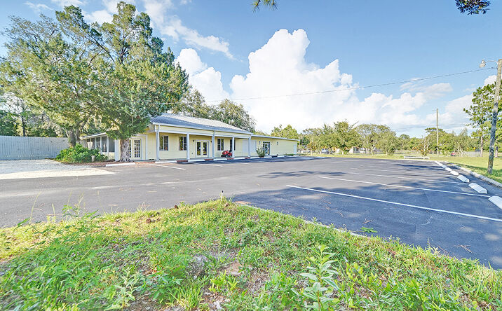Pictures of Retail property located at 6991 W Cardinal St, Homosassa, FL 34446 for sales - image #1