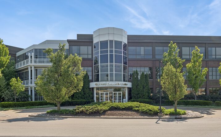 Pictures of Office property located at 250 Parkway Dr, Lincolnshire, IL 60069 for sales - image #1