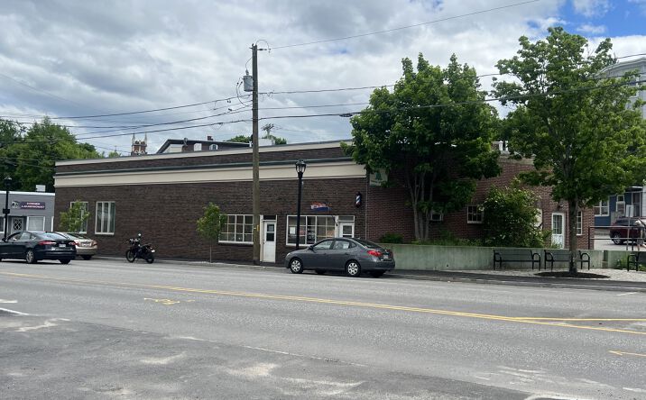 Pictures of Retail property located at 63 Broad St, Auburn, ME 04210 for sales - image #1
