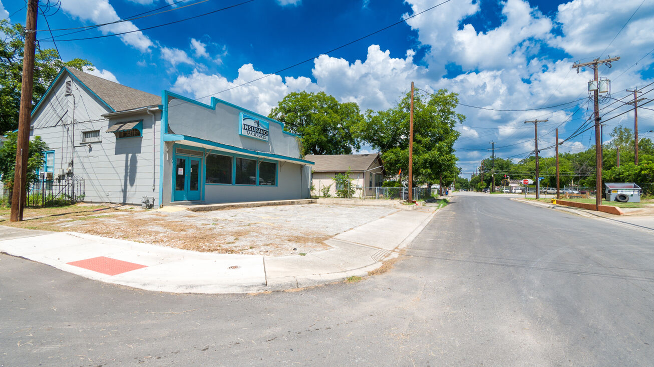 513 Fenfield Ave, San Antonio, TX 78211 | Crexi.com