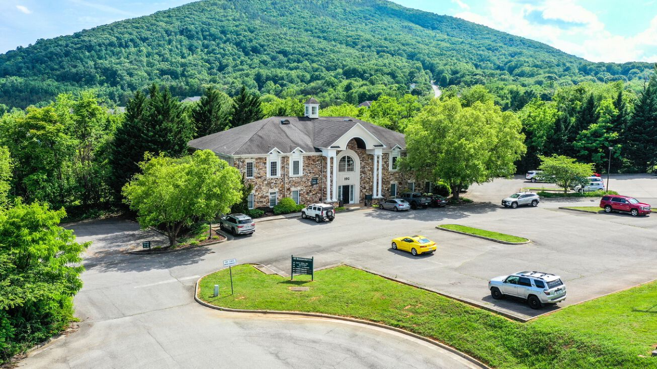 Pictures of Office property located at 192 Summerfield Ct, Roanoke, VA 24019 for sales - image #1