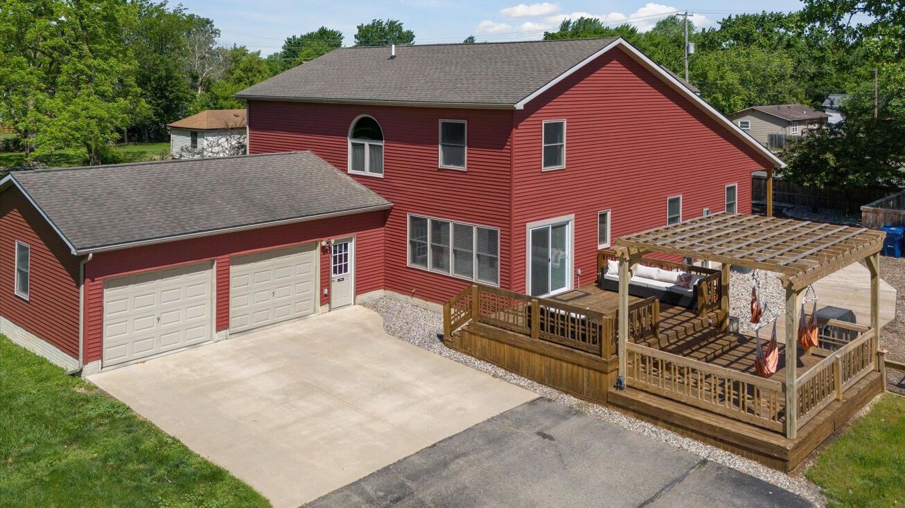 210 E Mcneil Street, Corunna, MI 48817