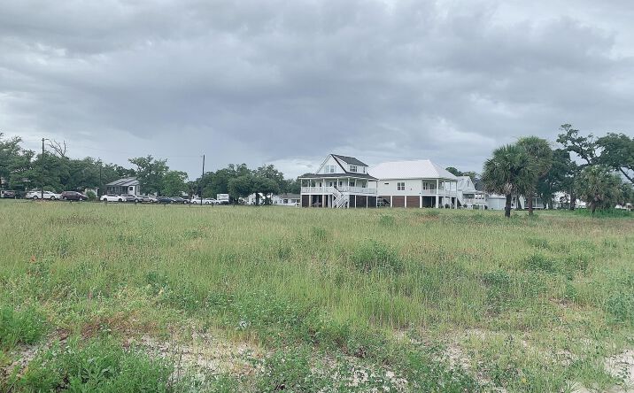 Pictures of Special Purpose, Land property located at 960 Beach Drive, Gulfport, MS 39507 for sales - image #1
