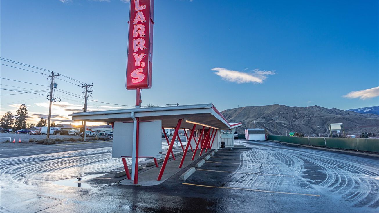 Pictures of Industrial, Retail property located at 120 Rock Island Rd, East Wenatchee, WA 98802 for sales - image #1