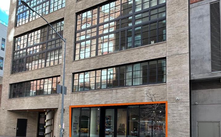 Pictures of Retail property located at 550 W 29th St, New York, NY 10001 for sales - image #1