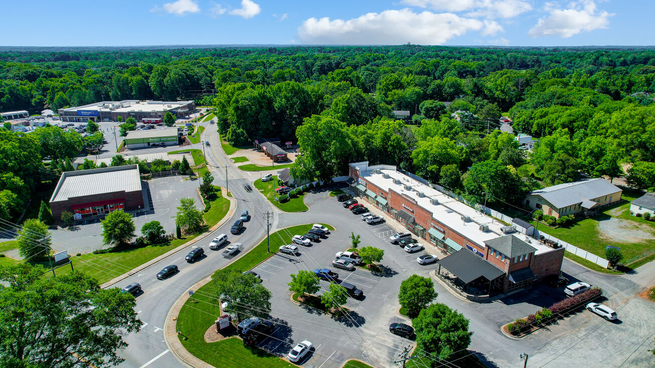 200 N Dobys Bridge Rd, Fort Mill, SC 29715